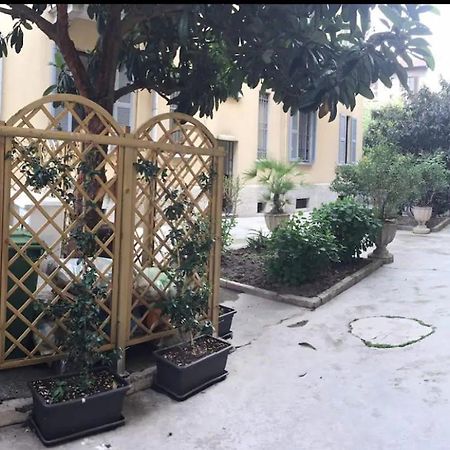 Piccolo Love Nest In Milan Exterior photo